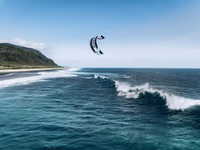 Core Section 5 Tubekite wave ride