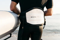 Mystic Majestic Wing Harness 2025 am Strand