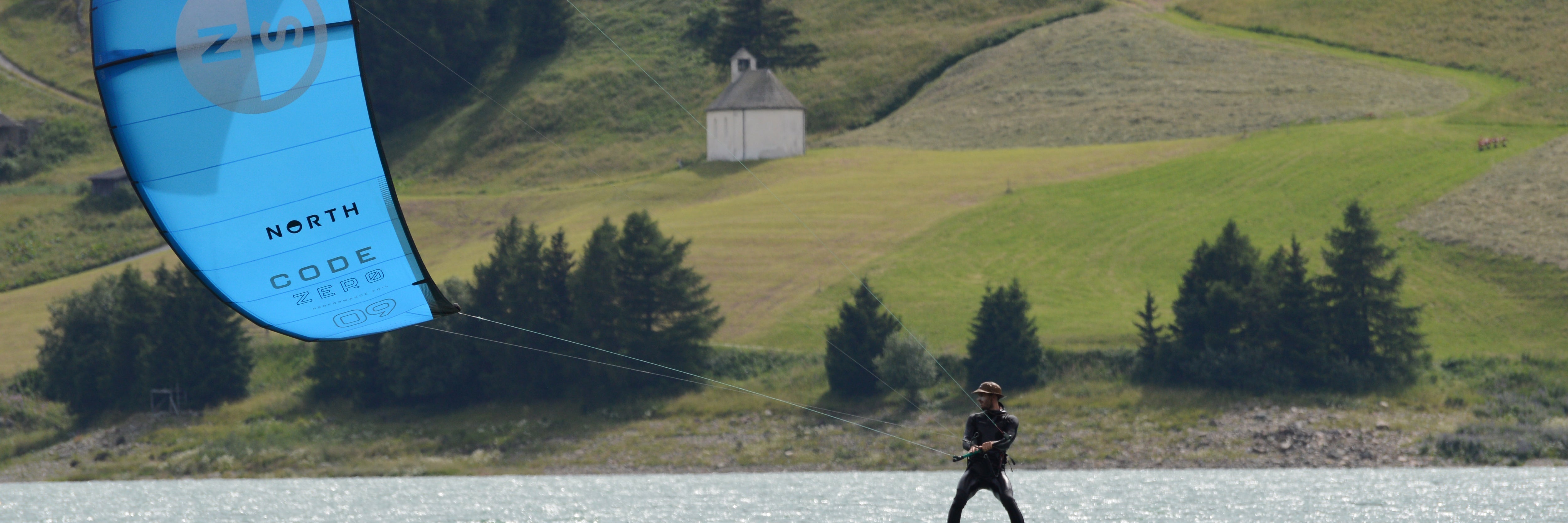 Kitesurfen lernen nahe der Schweiz – Kitekurs Reschensee